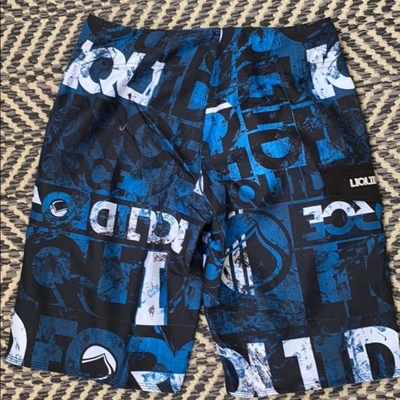 Board Shorts - Picture 4 of 6